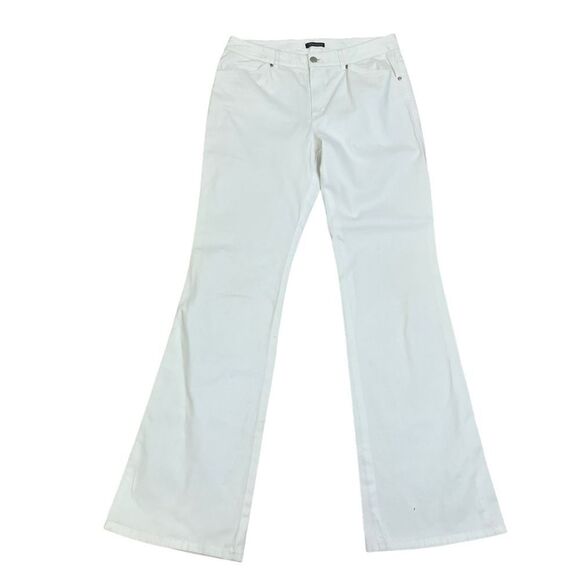 Tahari Slim Boot Jeans Sz 8 - Picture 3 of 12